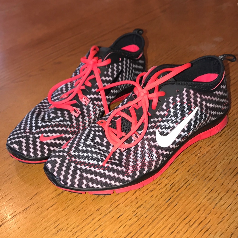 NIKE free 5.0 shoes